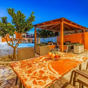  Appartement Larst Kroatië
